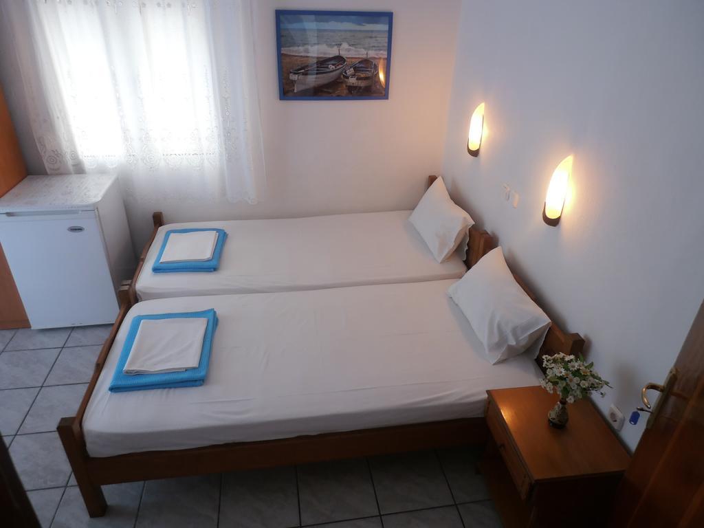 Rooms Ntontas Prinos  Bilik gambar